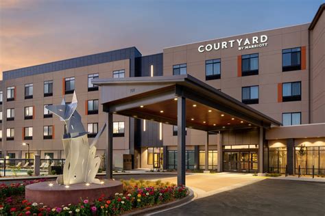 Courtyard Petaluma Sonoma County .